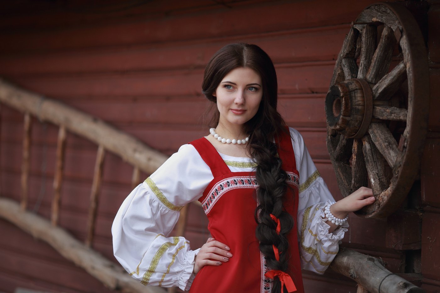 Girls in Slavic costumes in Kobe