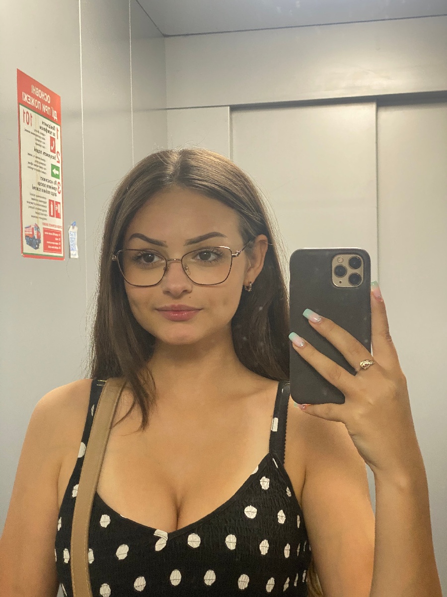 Sexy model Stacy in Kobe