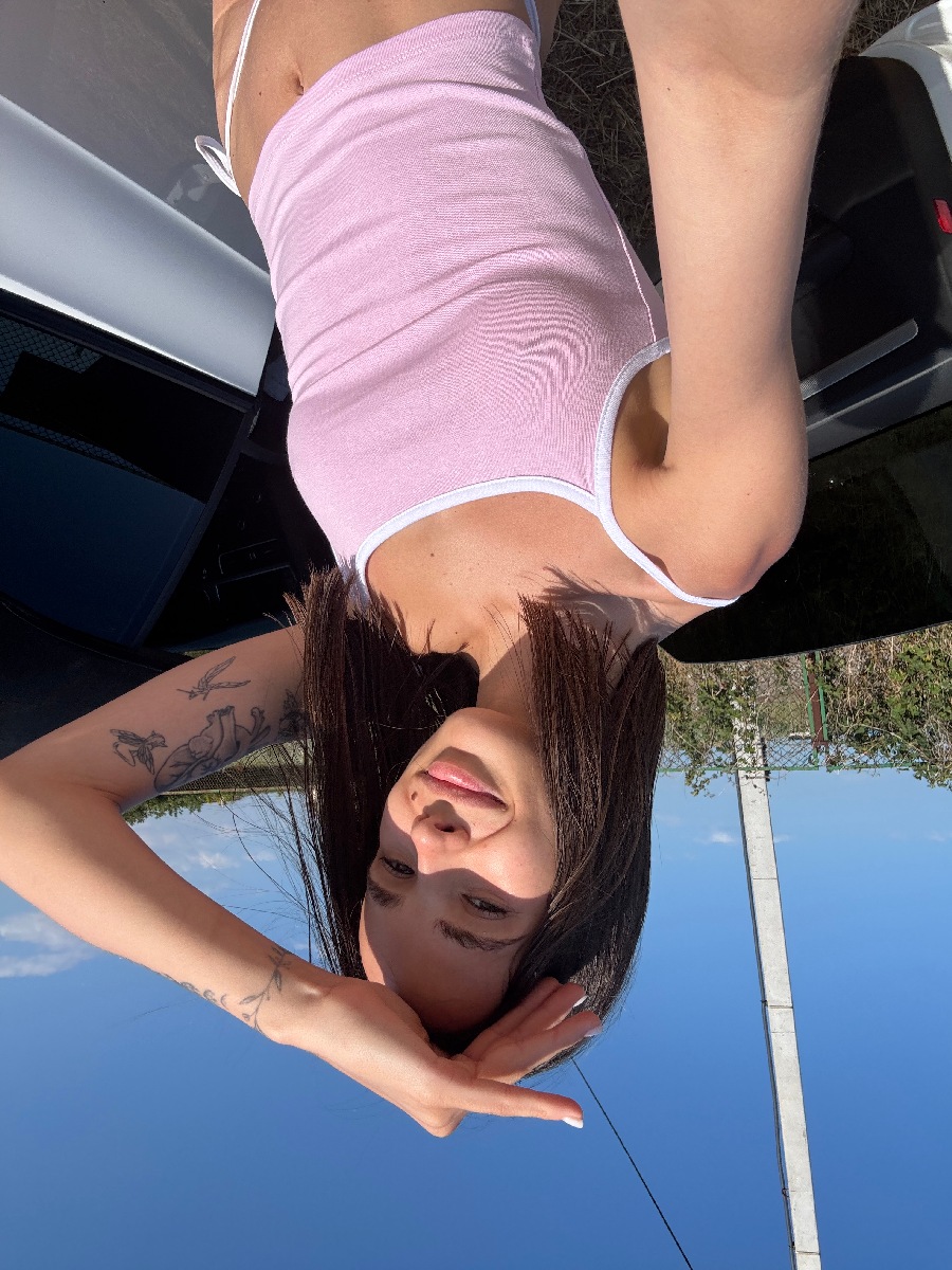 Sexy model Tina in Kobe